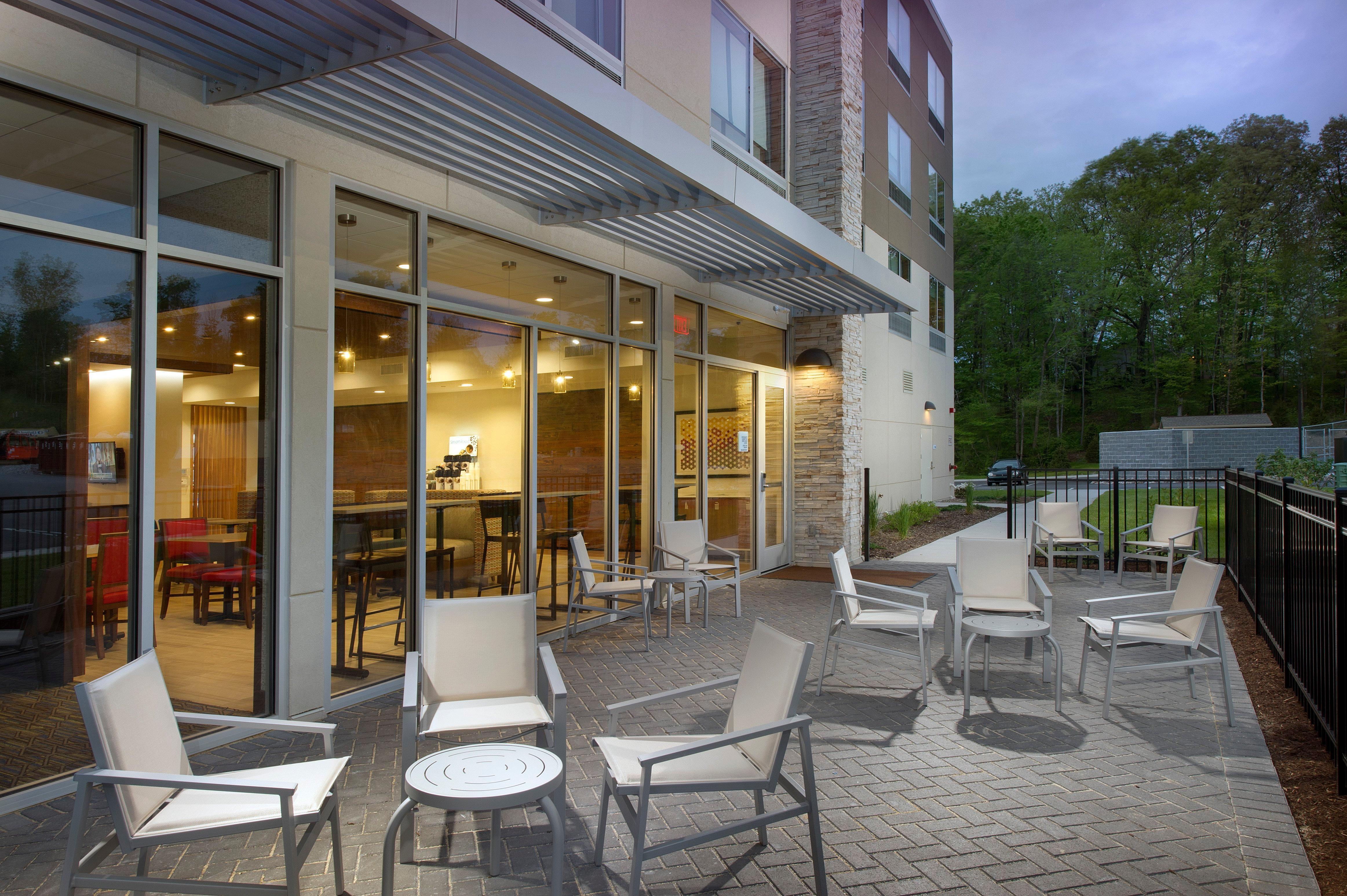 Holiday Inn Express & Suites By Ihg Altoona By Ihg מראה חיצוני תמונה